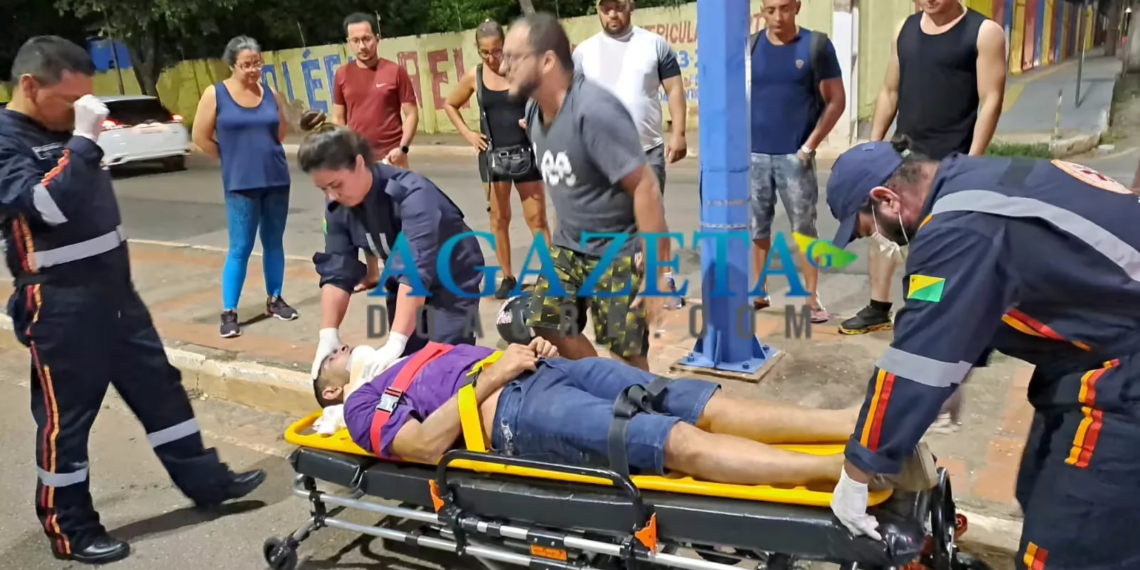 Diarista perde controle da motocicleta, é arremessado contra poste e vai parar no PS