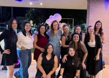 A empresária Patrícia Dossa recebeu uma festa surpresa no último dia 31 no condomínio Ecoville