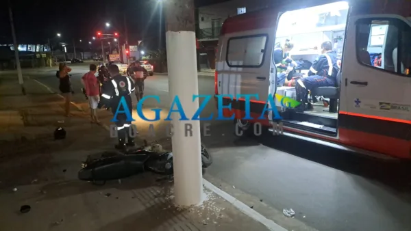 Adolescente em alta velocidade perde controle de motocicleta e colide contra muro em Rio Branco