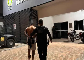 Acusado de homicídio e traficante de drogas são presos em Cruzeiro do Sul
