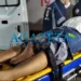 Buracos em via causam colisão e deixam dois feridos em estado grave