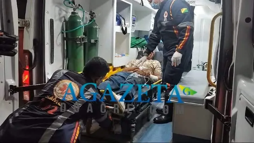 Homem leva surra com pedaços e sofre traumatismo craniano