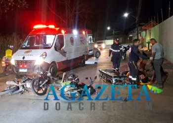 Colisão entre motos deixa um ferido no cruzamento das ruas José Magalhães e Buritis