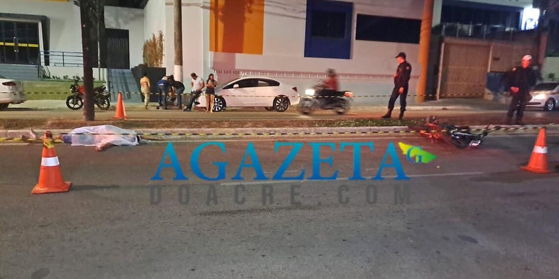 Motociclista morre após perder controle e colidir contra palmeira em Rio Branco