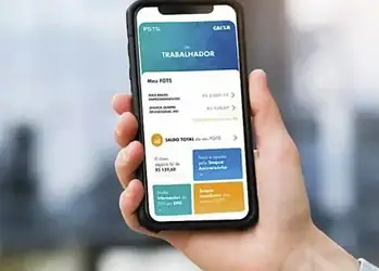 Aplicativo Meu FGTS: saldo pode ser consultado pelo celular — Foto: Arquivo/Agência O Globo