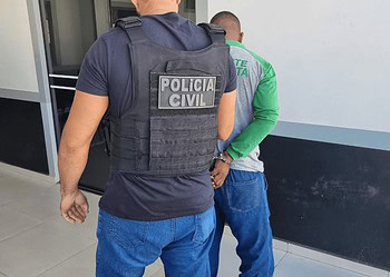 Padrasto que abusava das enteadas enquanto esposa estava no trabalho é preso em Rio Branco