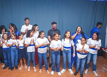 Gladson Cameli participa de recital de violão do Centro Educativo Adilis Nogueira Maciel, em Cruzeiro do Sul