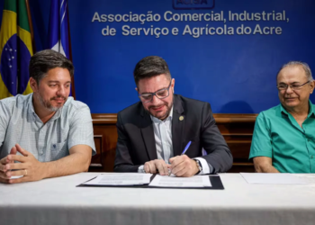 Expoacre 2024: Governo assina acordo de cooperação com Acisa para organização de expositores