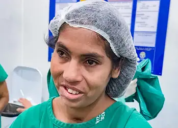 Acidente que tirou parte da mandíbula e maxilar de Lusicleide ocorreu em 2017, mas ela passou a ser acompanhada na Fundhacre apenas em 2023. Foto: Agnes Cavalcante/Fundhacre