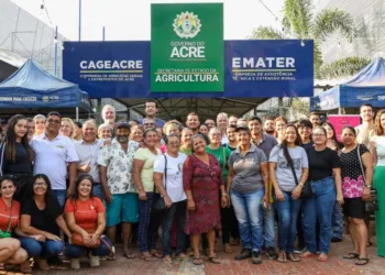 A ação foi promovida no pátio da Secretaria de Estado de Agricultura, em Rio Branco. Foto: Marcos Vicentti/Secom