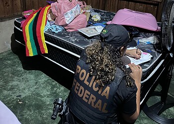 PF cumpre seis mandados judiciais em operação que investiga facção criminosa no interior do Acre