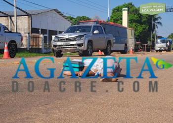 Ciclista tenta fazer manobra, é atropelado por caminhonete e morre no local do acidente