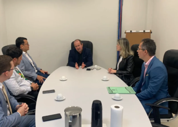 MPAC e DPE/AC se reúnem com Unimed para discutir limites de exames em laboratórios conveniados