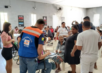 Defesa Civil entrega agasalhos a famílias em situação de vulnerabilidade social