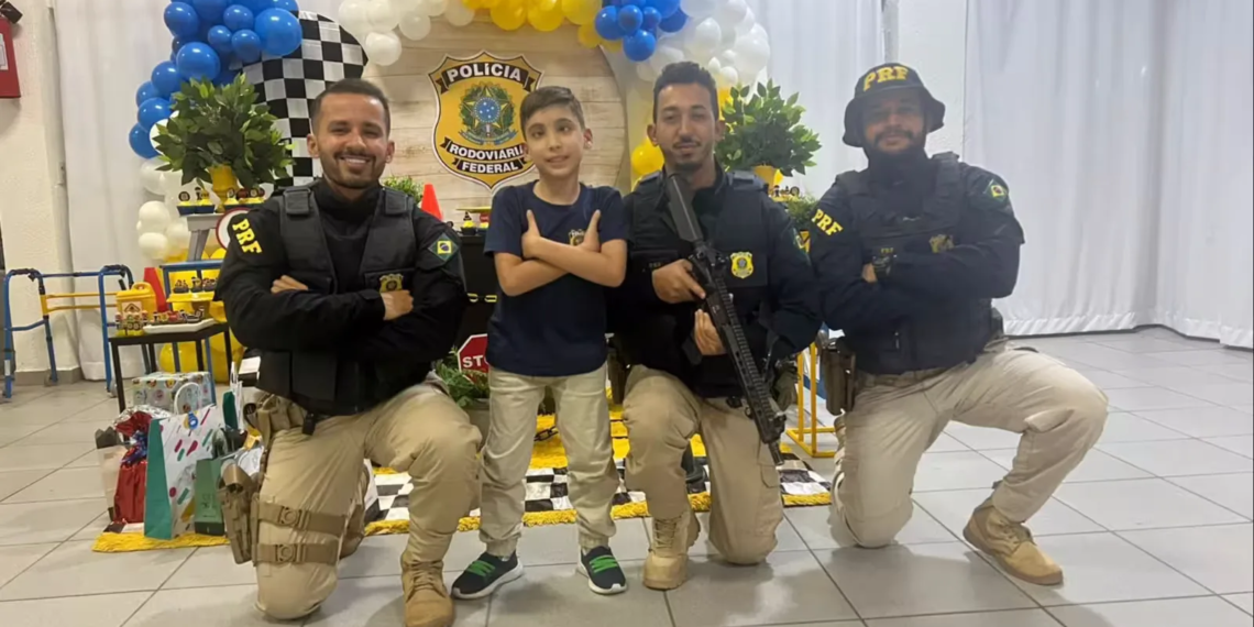 PRF realiza sonho de criança fã da instituição e celebra aniversário com visita especial