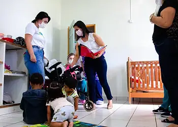 Crianças e funcionários do Educandário Santa Margarida recebem atendimentos de saúde