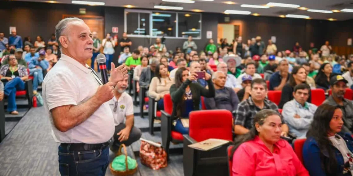 Em evento sobre as potencialidades do cacau, Governo e Sebrae abordam tópicos para produção de cacaueira no Acre