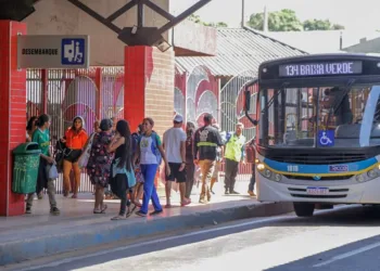 Prefeitura de Rio Branco solicita e empresa de transporte coletivo amplia frota para reduzir tempo de espera dos passageiros