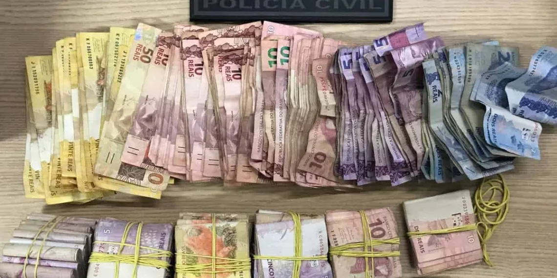 Polícia Civil desarticula ponto de tráfico de drogas em Rio Branco e apreende mais de R$ 12 mil