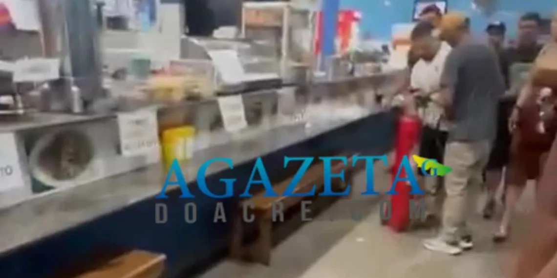 Mulher que teve corpo queimado em princípio de incêndio no mercado do Bosque está na UTI entubada