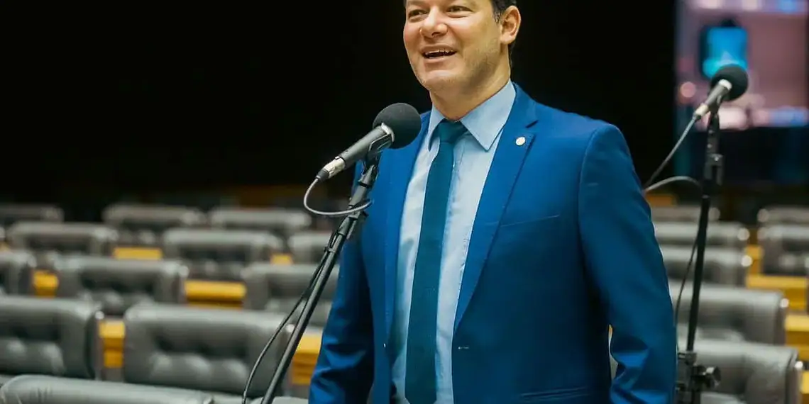 Com emendas para construção de hospitais e restaurante popular, Roberto Duarte já destinou R$ 93 milhões para municípios