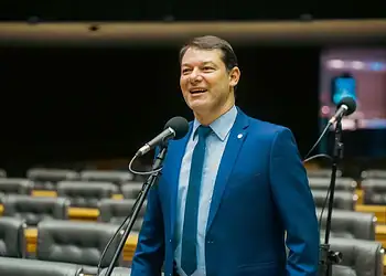 Com emendas para construção de hospitais e restaurante popular, Roberto Duarte já destinou R$ 93 milhões para municípios