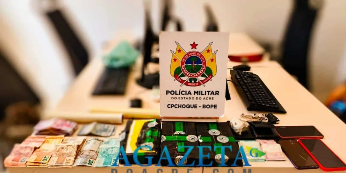 BOPE apreende quase 5kg de entorpecentes e R$ 3 mil em dinheiro na parte alta de Rio Branco