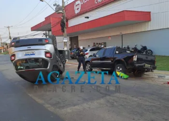 Idoso sob efeito de álcool capota carro: "estava bem para dirigir"