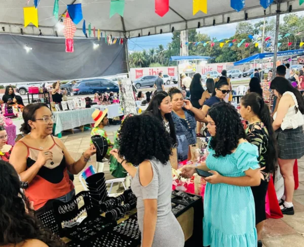 Mulheres empreendedoras fazem exposição de produtos em Rio Branco