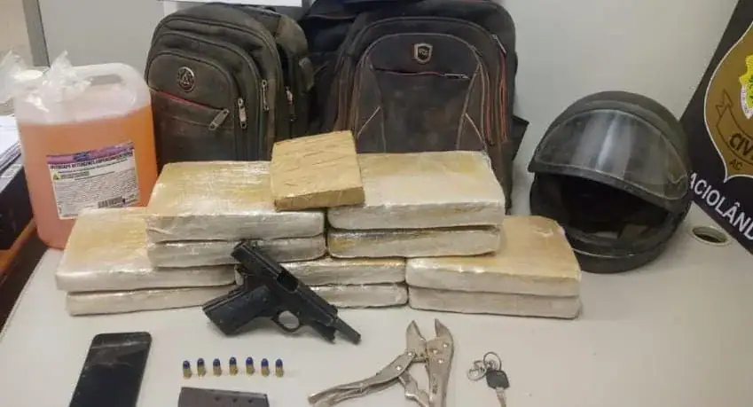 Bope apreende mais de 10 quilos de entorpecentes e arma de fogo em Brasiléia