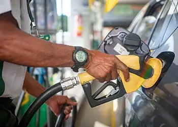 Petrobras aumenta o preço da gasolina e do gás de cozinha