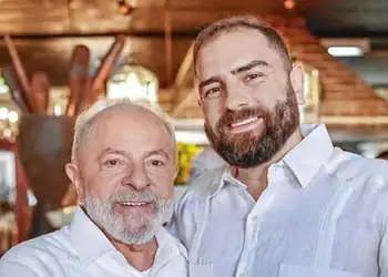 Filho de Lula xinga Janja em mensagem no WhatsApp; veja print