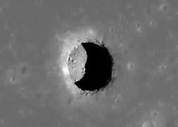 Cientistas descobrem 1ª caverna na Lua que poderia abrigar humanos