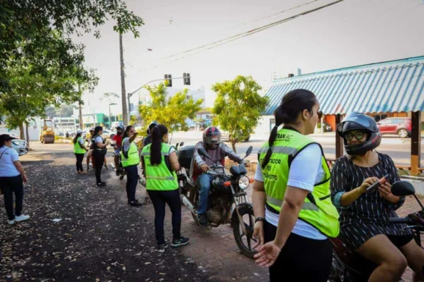 No Dia do Motociclista, Detran aborda quase 600 condutores em atividade de orientação