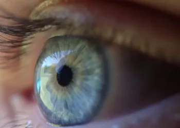 Cuidado! 6 hábitos do dia a dia que podem causar problemas de visão 2 Cuidado! 6 hábitos do dia a dia que podem causar problemas de visão