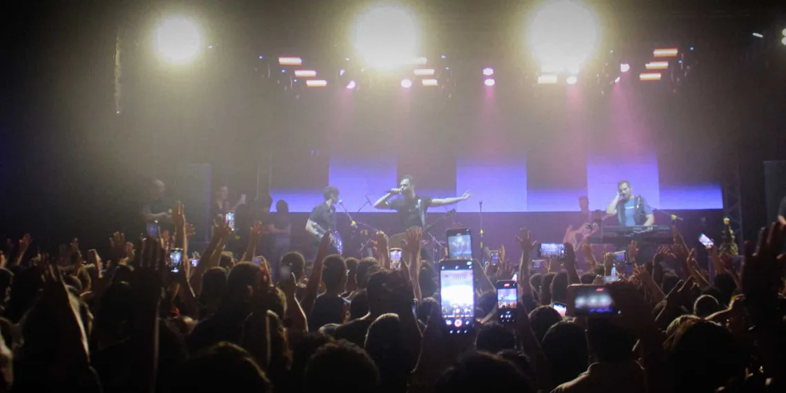 Banda Anjos de Resgate entregou muita música, carisma e talento no palco - Foto: Pascom da Paróquia São Peregrino