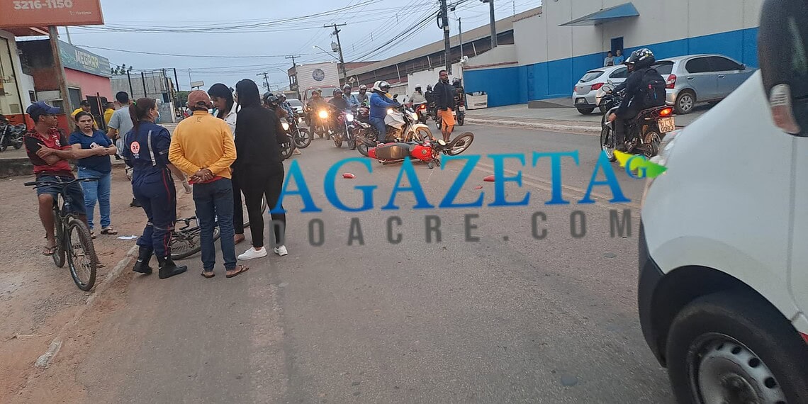 Adolescente colide com ciclista e deixa idoso ferido em acidente no Bairro Preventório