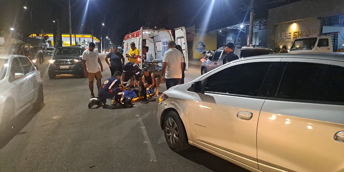 Carro que transportava vice-prefeita de Rio Branco se envolve em acidente e deixa motociclista ferido