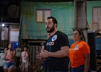 Jarude vai ao Bairro da Paz e moradores apontam abandono: “Estamos abandonados e você é nossa esperança”