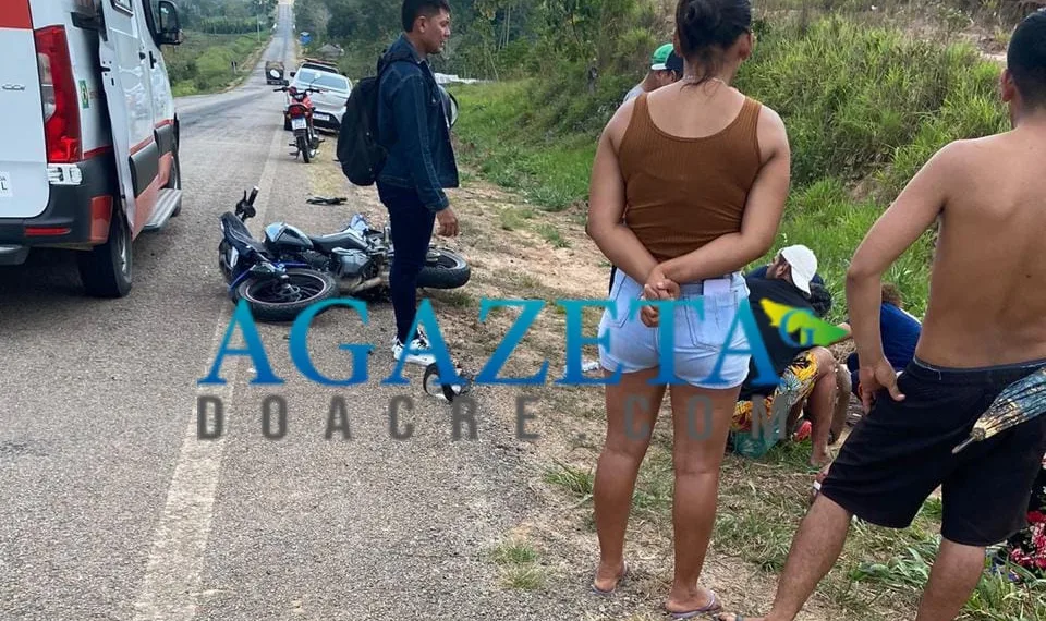 Mototaxista é atropelado por carro da Ageac na BR-364 e fica em estado gravíssimo