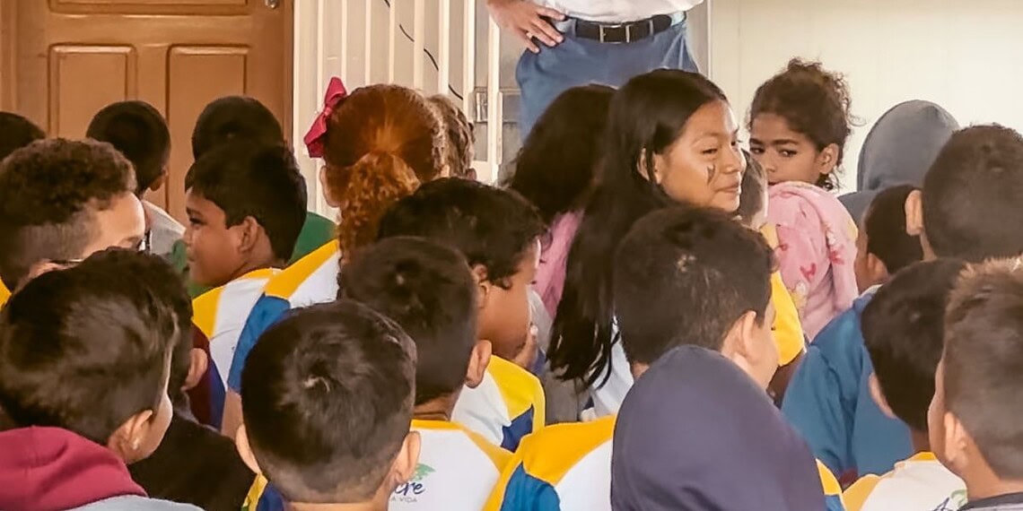 Jarude quer zerar número de crianças fora da escola: “Chega dessa história de escolas de madeira e professores desvalorizados”