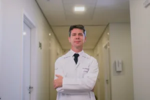 Dor no peito e falta de ar: saiba o que fazer diante de um infarto fulminante 2 Dor no peito e falta de ar: saiba o que fazer diante de um infarto fulminante