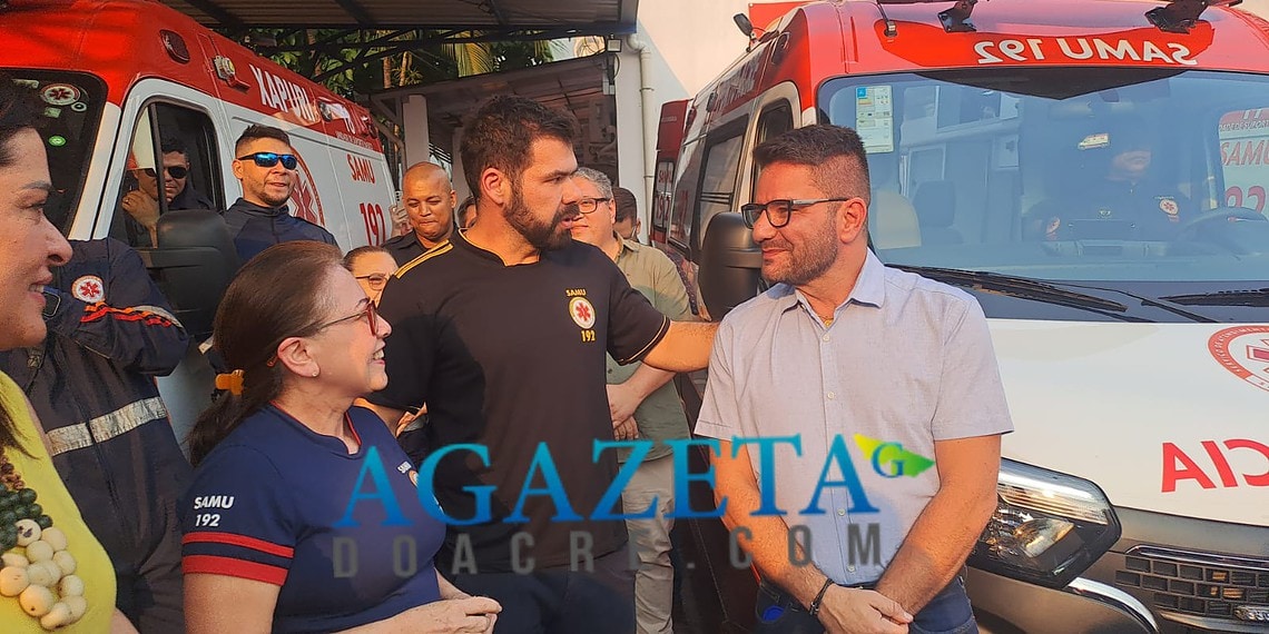 Gladson Cameli entrega novas unidades ambulâncias ao Samu