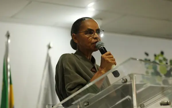 Marina Silva cancela participação em cerimônia de outorga de títulos na Ufac
