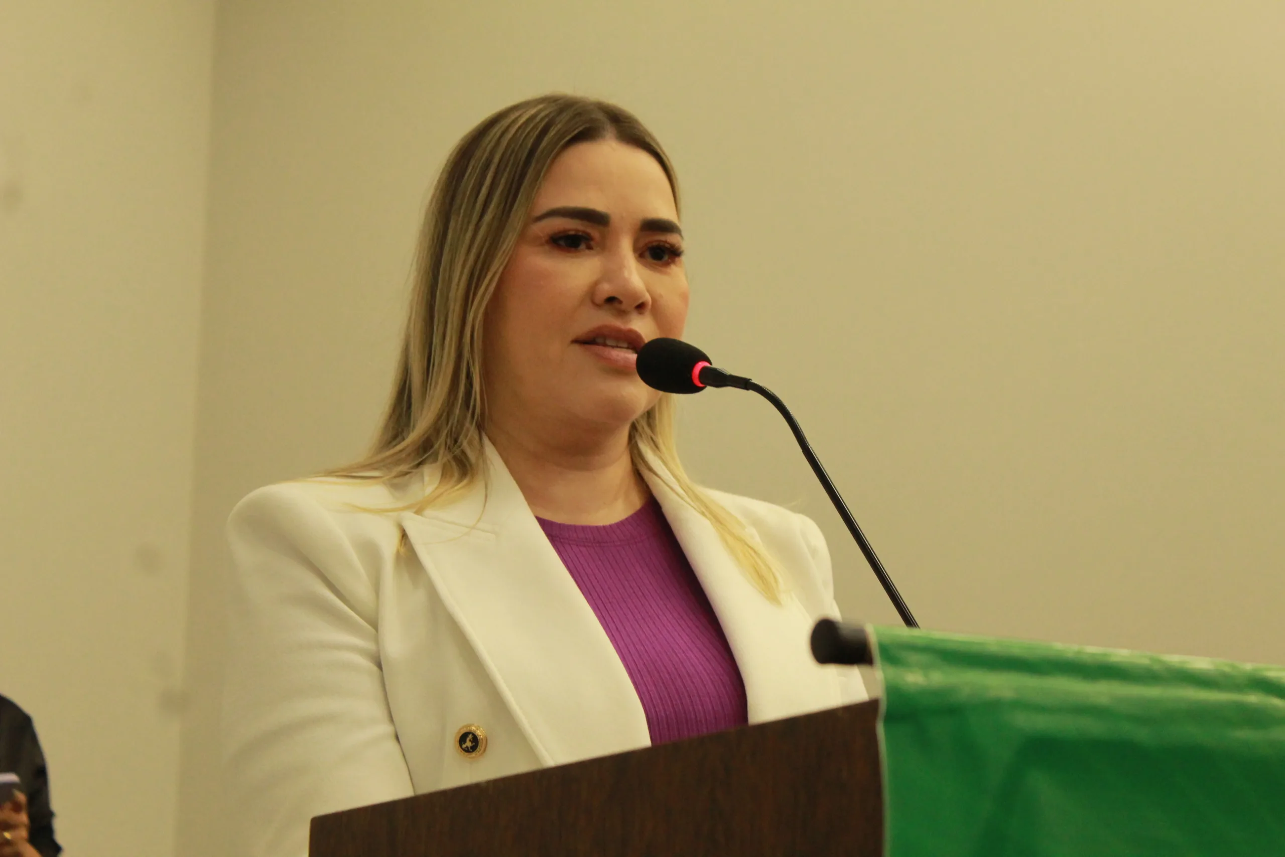 "Reconhecemos que o bem-estar dos nossos servidores é essencial para a eficácia e o sucesso do nosso trabalho", diz Márdhia El-Shawwa Pereira, secretária de Estado da Mulher. Foto: Anne Nascimento