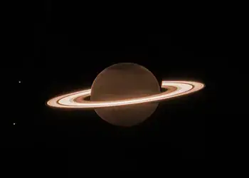 Foto: : NASA, ESA, CSA, STScI, M. Tiscareno (SETI Institute), M. Hedman (University of Idaho), M. El Moutamid (Cornell University), M. Showalter (SETI Institute), L. Fletcher (University of Leicester), H. Hammel (AURA); processamento de imagem por J. DePasquale (STScI).