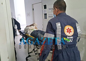 Três peões ficam feridos e precisam de atendimento médico após serem pisoteados por animais