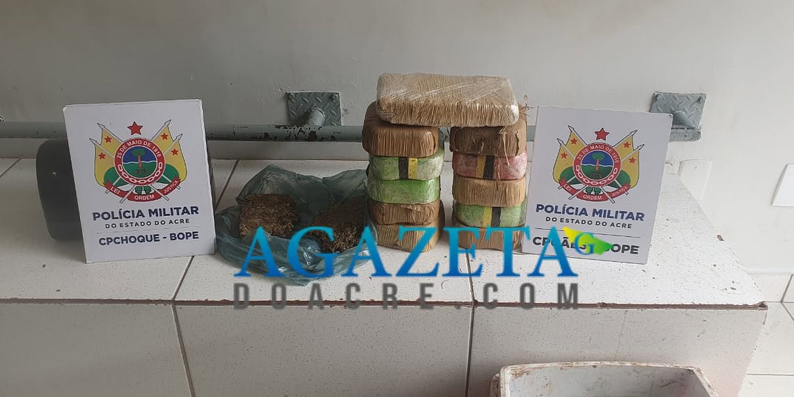 No Acre, cães farejadores encontram mais de 10 quilos de cocaína escondidos em latas