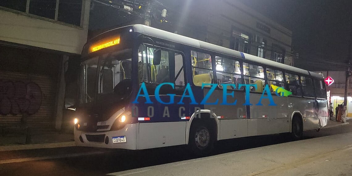 Idosa de 82 anos entra em estado de choque após ser vítima de arrastão em ônibus de Rio Branco