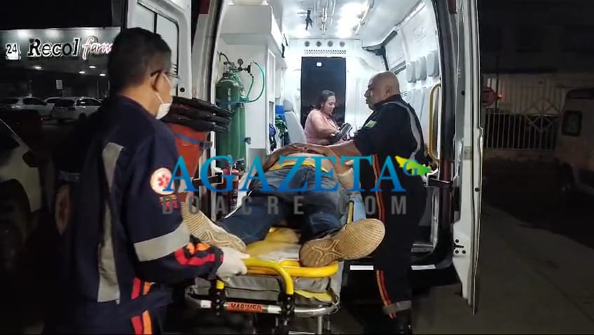 Acidente entre carro e moto deixa dois feridos em Rio Branco